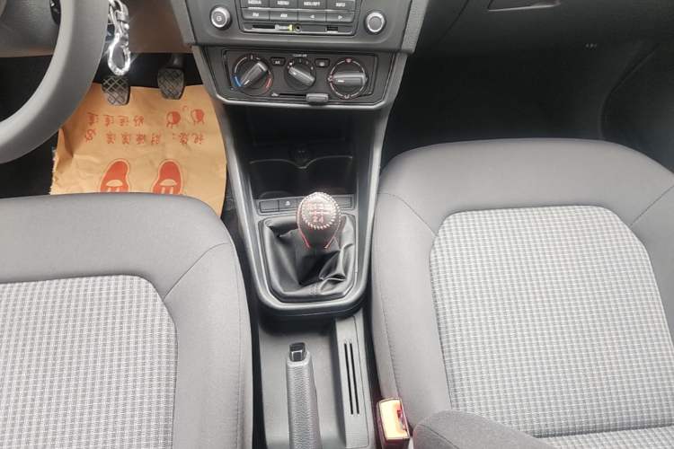 Used Volkswagen Santana 2021 1.5L Manual Fashion Edition Gear Lever