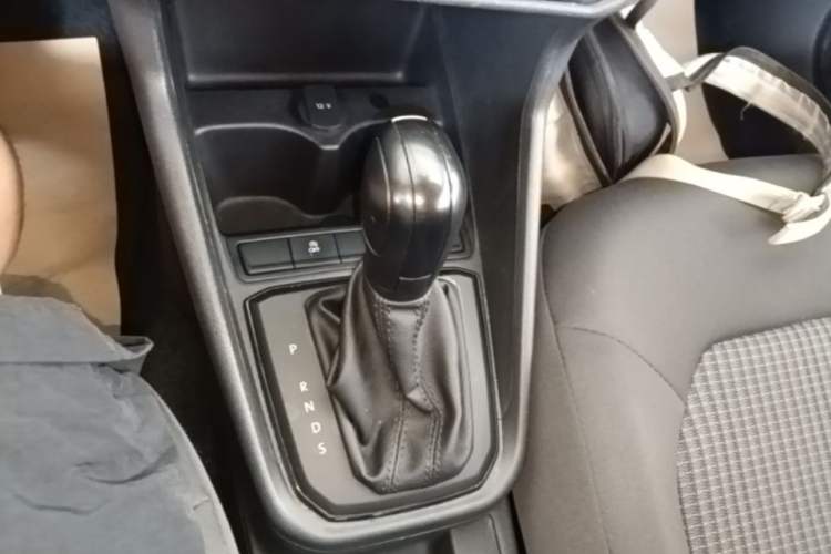 Used Volkswagen Santana 2021 1.5L Automatic Fashion Edition Gear Lever