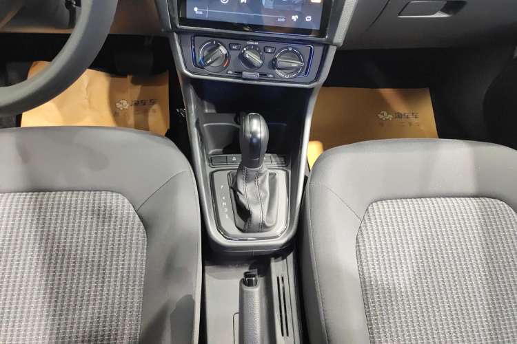Used Volkswagen Santana 2021 1.5L Automatic Fashion Edition Gear Lever