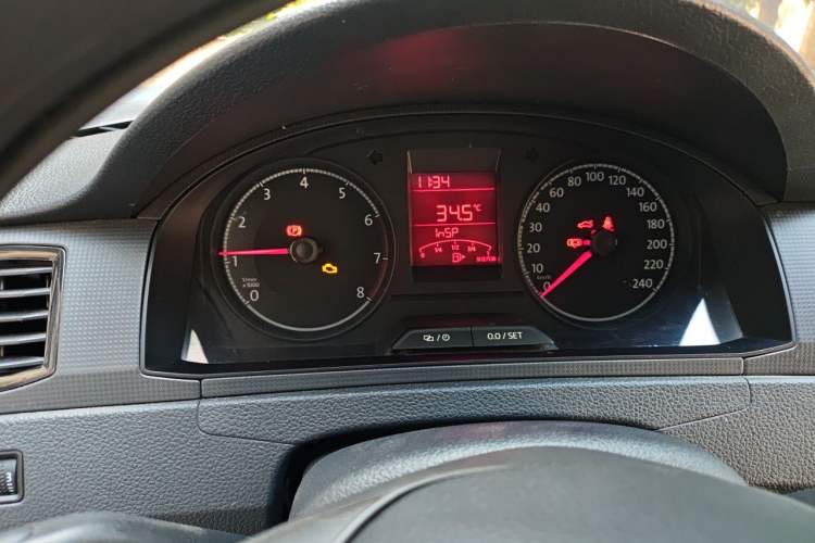 Used Volkswagen Santana 2021 1.5L Manual Fashion Edition Instrument Cluster