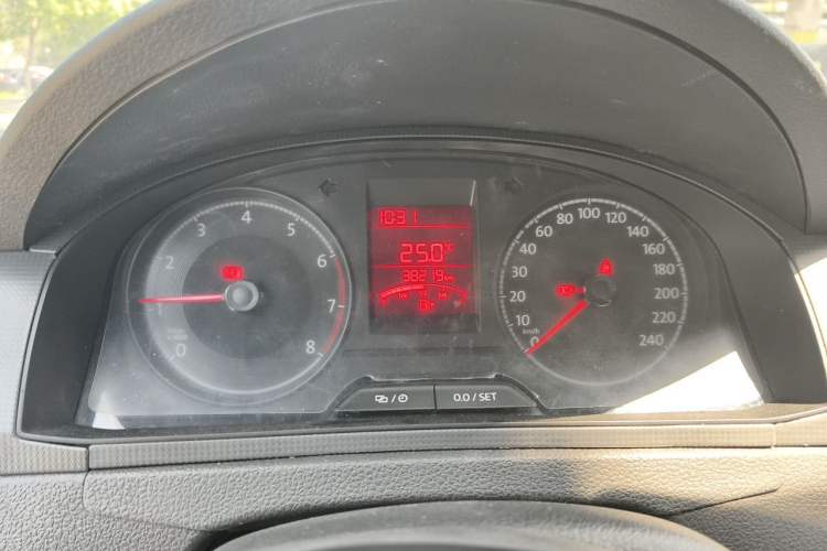 Used Volkswagen Santana 2021 1.5L Manual Fashion Edition Instrument Cluster