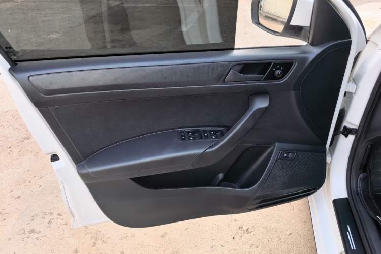 Used Volkswagen Santana 2021 1.5L Manual Fashion Edition Interior 1