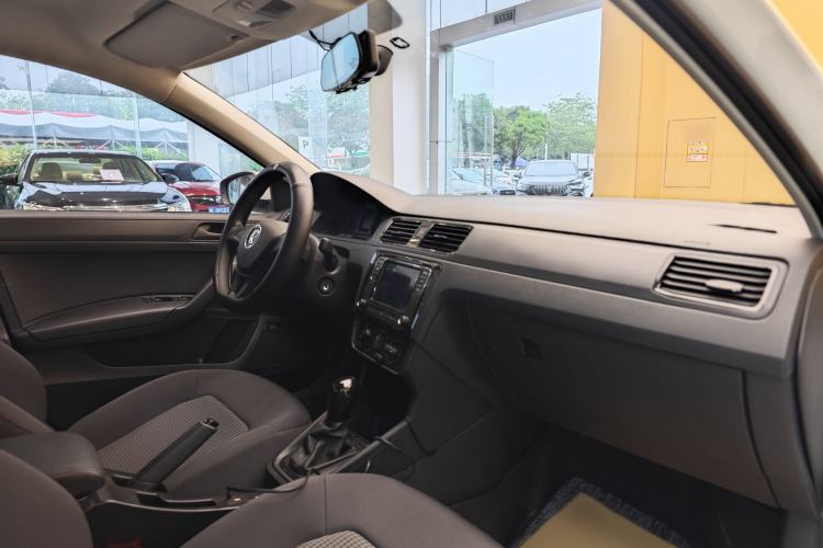 Used Volkswagen Santana 2021 1.5L Automatic Fashion Edition Interior 1