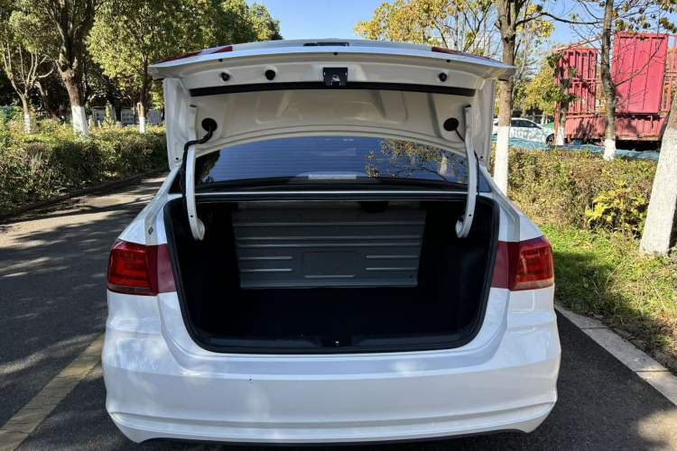 Used Volkswagen Santana 2021 1.5L Manual Fashion Edition Interior 14
