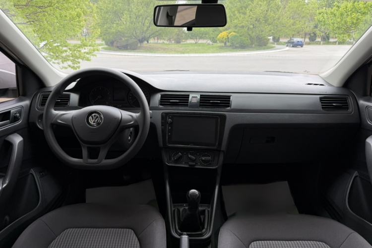 Used Volkswagen Santana 2021 1.5L Manual Fashion Edition Interior 2