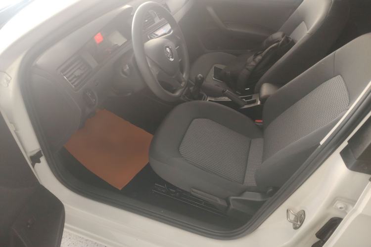 Used Volkswagen Santana 2021 1.5L Manual Fashion Edition Interior 3