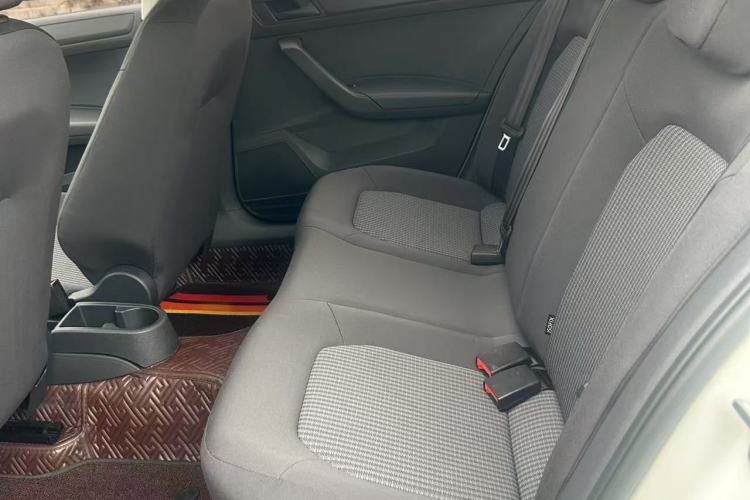 Used Volkswagen Santana 2021 1.5L Manual Fashion Edition Interior 3