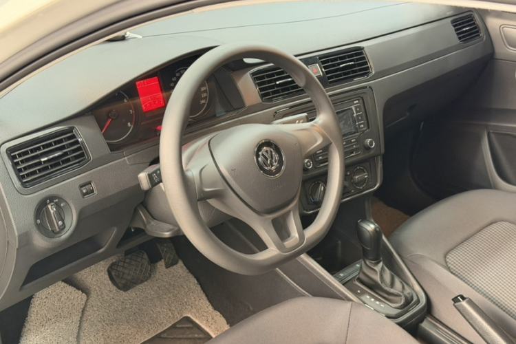 Used Volkswagen Santana 2021 1.5L Automatic Fashion Edition Interior 3