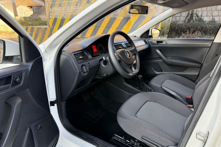 Used Volkswagen Santana 2021 1.5L Automatic Fashion Edition Interior 3