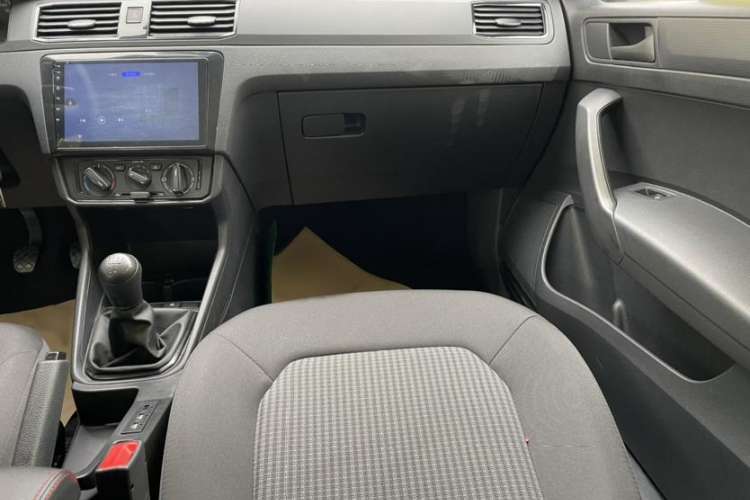 Used Volkswagen Santana 2021 1.5L Manual Fashion Edition Interior 6