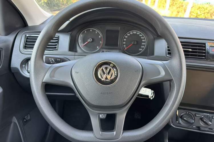 Used Volkswagen Santana 2021 1.5L Manual Fashion Edition Interior 8