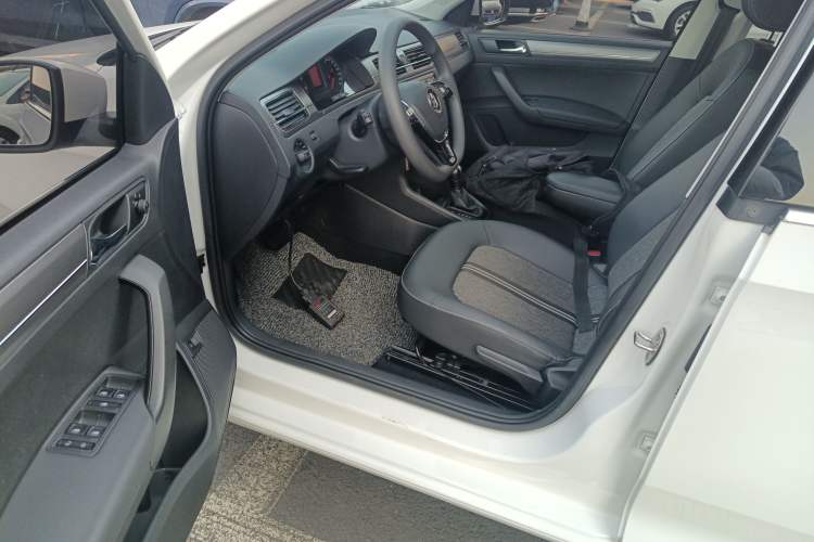 Used Volkswagen Santana 2021 1.5L Automatic Comfort Edition Left Front Seat