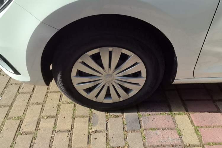 Used Volkswagen Santana 2021 1.5L Automatic Fashion Edition Left Front Wheel Hub
