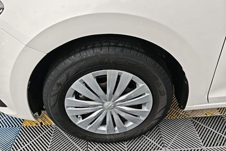 Used Volkswagen Santana 2021 1.5L Automatic Fashion Edition Left Front Wheel Hub