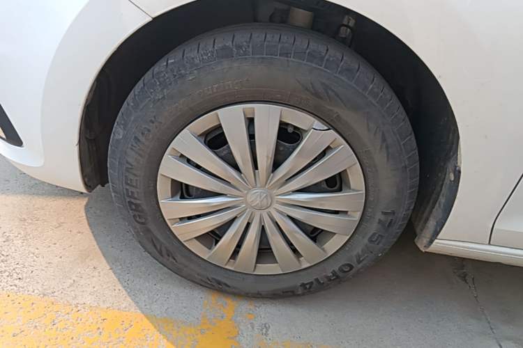Used Volkswagen Santana 2021 1.5L Automatic Fashion Edition Left Front Wheel Hub