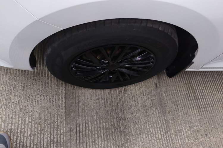 Used Volkswagen Santana 2021 1.5L Manual Fashion Edition Left Front Wheel Hub