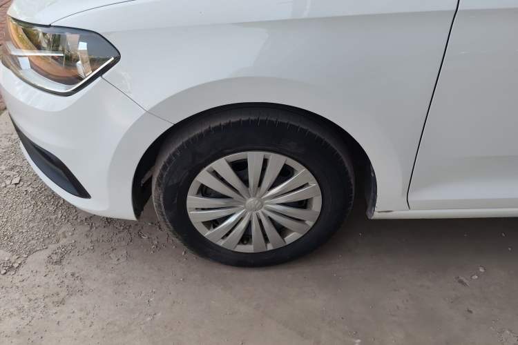 Used Volkswagen Santana 2021 1.5L Automatic Fashion Edition Left Front Wheel Hub