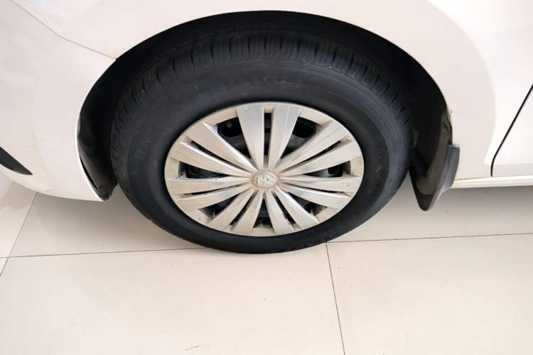 Used Volkswagen Santana 2021 1.5L Manual Fashion Edition Left Front Wheel Hub