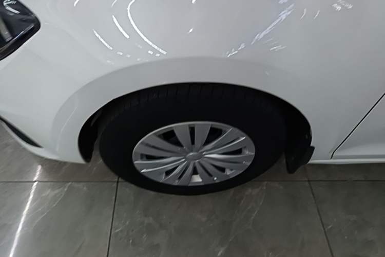 Used Volkswagen Santana 2021 1.5L Manual Fashion Edition Left Front Wheel Hub
