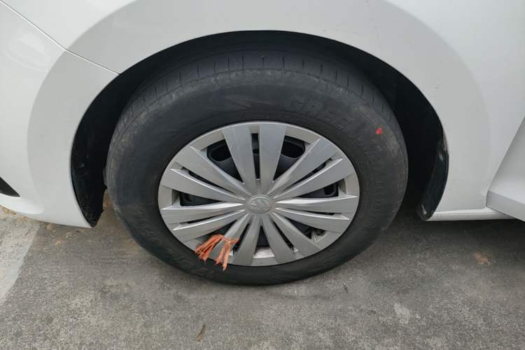 Used Volkswagen Santana 2021 1.5L Automatic Fashion Edition Left Front Wheel Hub