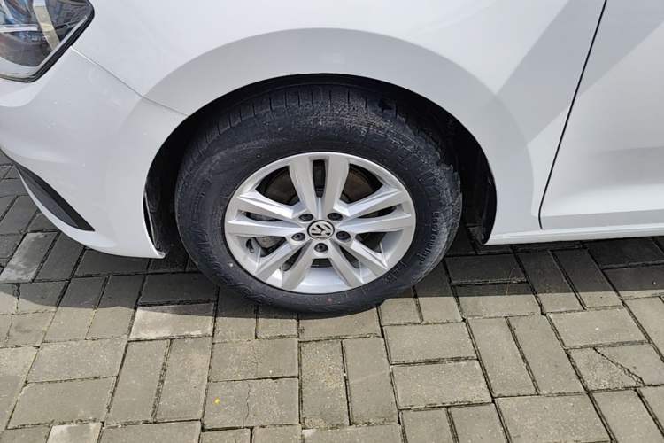 Used Volkswagen Santana 2021 1.5L Automatic Fashion Edition Left Front Wheel Hub