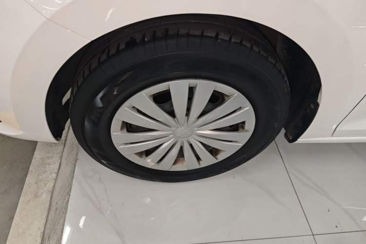 Used Volkswagen Santana 2021 1.5L Automatic Fashion Edition Left Front Wheel Hub