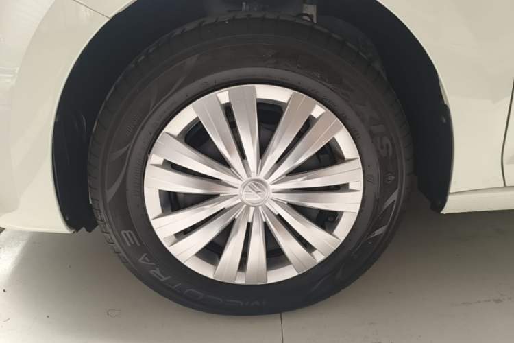 Used Volkswagen Santana 2021 1.5L Manual Fashion Edition Left Front Wheel Hub