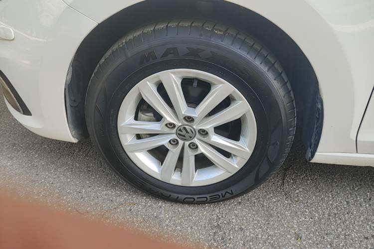 Used Volkswagen Santana 2021 1.5L Automatic Fashion Edition Left Front Wheel Hub