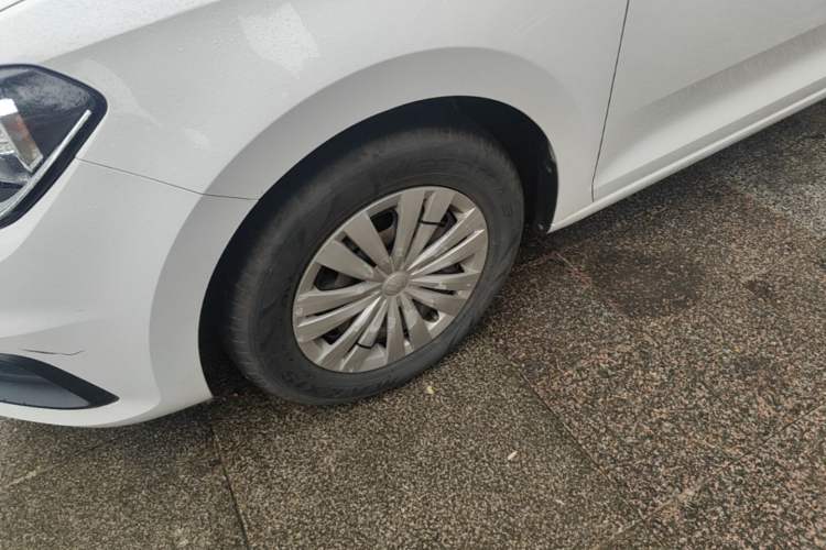 Used Volkswagen Santana 2021 1.5L Manual Fashion Edition Left Front Wheel Hub