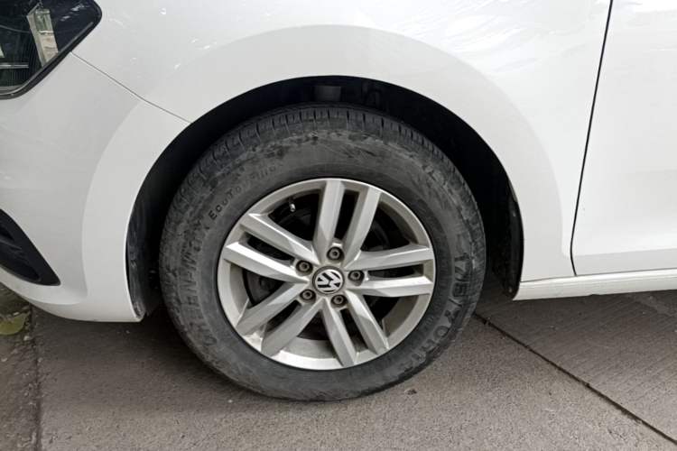 Used Volkswagen Santana 2021 1.5L Manual Fashion Edition Left Front Wheel Hub