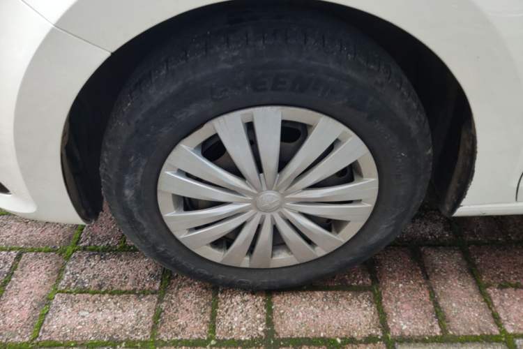 Used Volkswagen Santana 2021 1.5L Automatic Fashion Edition Left Front Wheel Hub