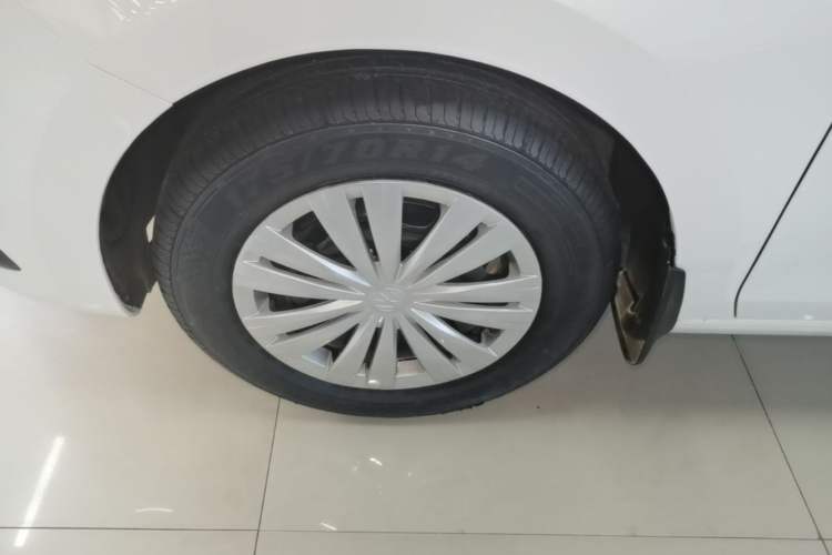 Used Volkswagen Santana 2021 1.5L Automatic Fashion Edition Left Front Wheel Hub
