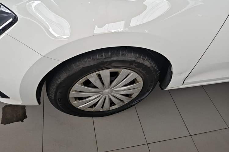 Used Volkswagen Santana 2021 1.5L Automatic Fashion Edition Left Front Wheel Hub