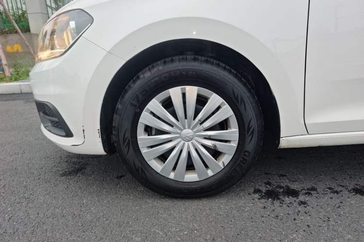 Used Volkswagen Santana 2021 1.5L Manual Fashion Edition Left Front Wheel Hub