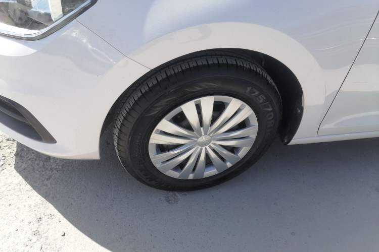 Used Volkswagen Santana 2021 1.5L Automatic Fashion Edition Left Front Wheel Hub