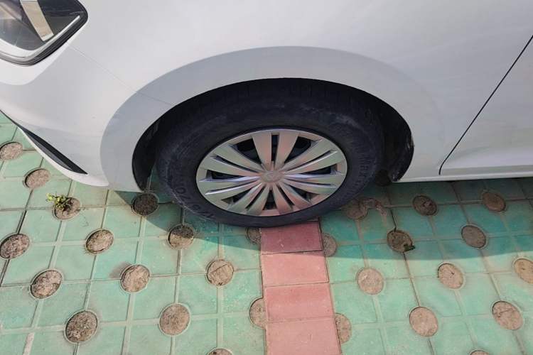 Used Volkswagen Santana 2021 1.5L Manual Fashion Edition Left Front Wheel Hub