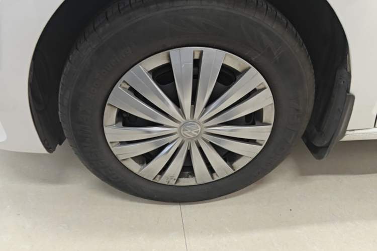 Used Volkswagen Santana 2021 1.5L Automatic Fashion Edition Left Front Wheel Hub