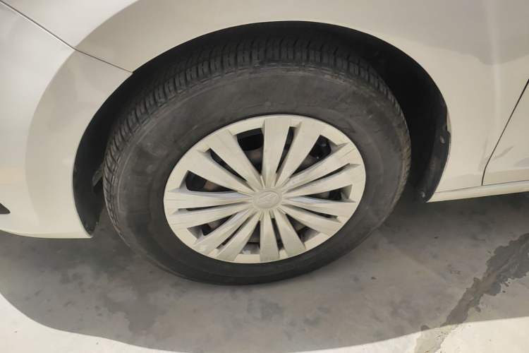 Used Volkswagen Santana 2021 1.5L Automatic Fashion Edition Left Front Wheel Hub