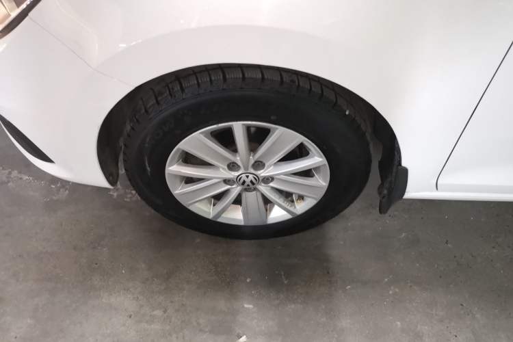 Used Volkswagen Santana 2021 1.5L Automatic Fashion Edition Left Front Wheel Hub