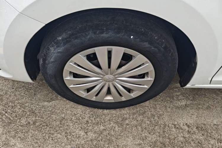 Used Volkswagen Santana 2021 1.5L Automatic Fashion Edition Left Front Wheel Hub