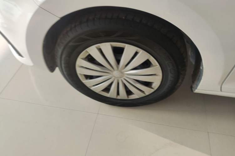 Used Volkswagen Santana 2021 1.5L Automatic Fashion Edition Left Front Wheel Hub