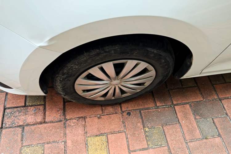 Used Volkswagen Santana 2021 1.5L Automatic Fashion Edition Left Front Wheel Hub