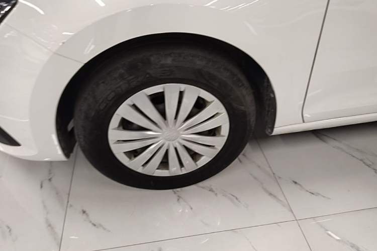 Used Volkswagen Santana 2021 1.5L Automatic Fashion Edition Left Front Wheel Hub