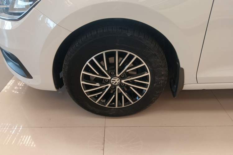 Used Volkswagen Santana 2021 1.5L Automatic Fashion Edition Left Front Wheel Hub