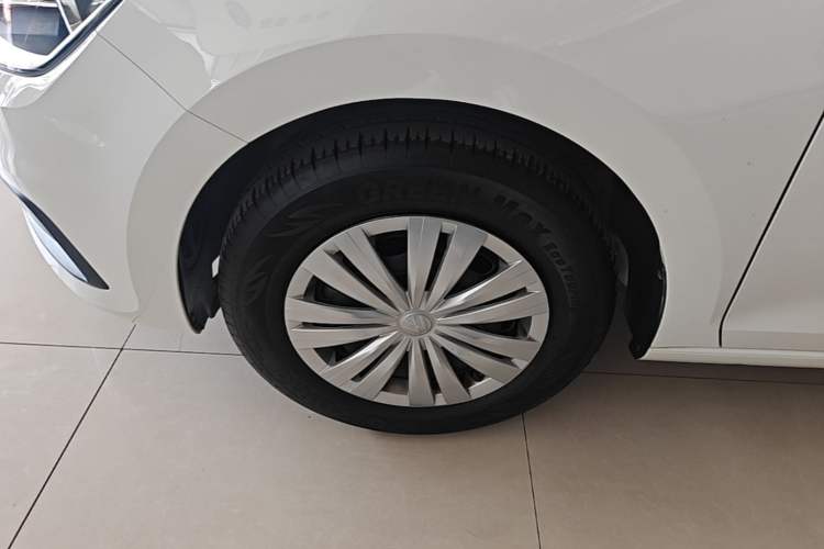 Used Volkswagen Santana 2021 1.5L Automatic Fashion Edition Left Front Wheel Hub
