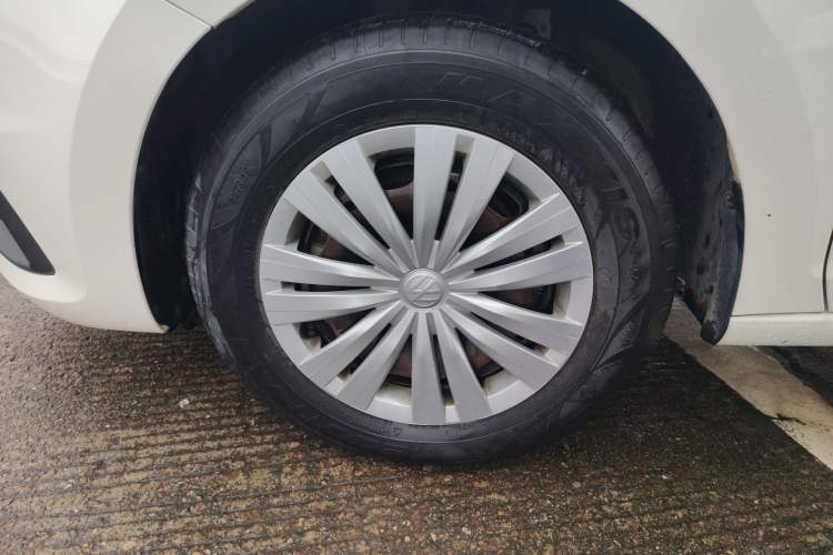 Used Volkswagen Santana 2021 1.5L Automatic Fashion Edition Left Front Wheel Hub