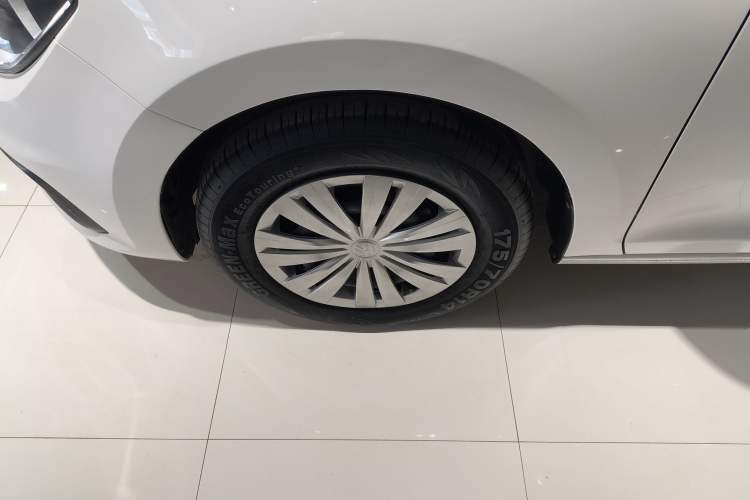Used Volkswagen Santana 2021 1.5L Automatic Fashion Edition Left Front Wheel Hub