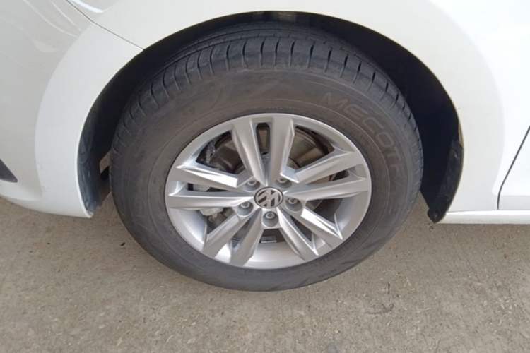 Used Volkswagen Santana 2021 1.5L Automatic Fashion Edition Left Front Wheel Hub