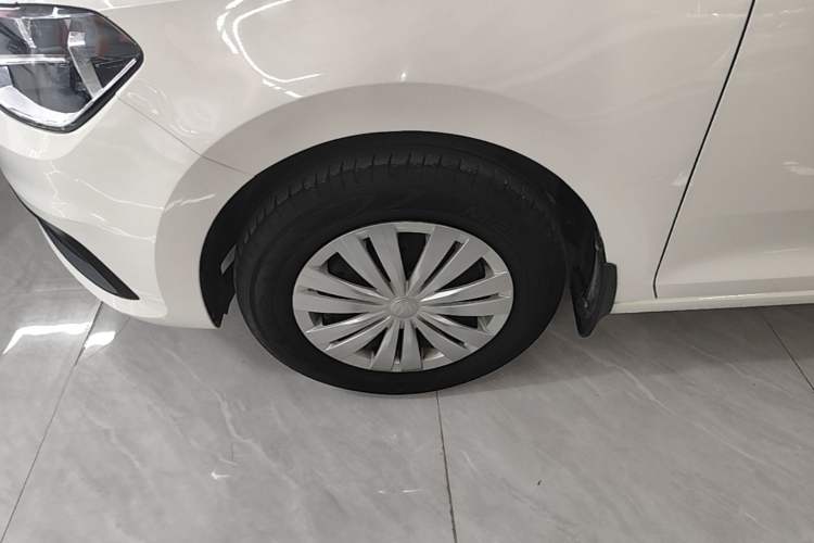 Used Volkswagen Santana 2021 1.5L Manual Fashion Edition Left Front Wheel Hub