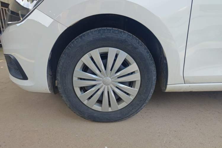 Used Volkswagen Santana 2021 1.5L Automatic Fashion Edition Left Front Wheel Hub